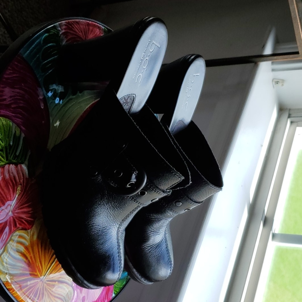 b.o.c. Born Concept black leather shoes.